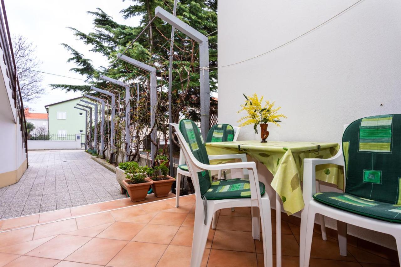 Rooms & Studio Apartment Mira Baska  Luaran gambar