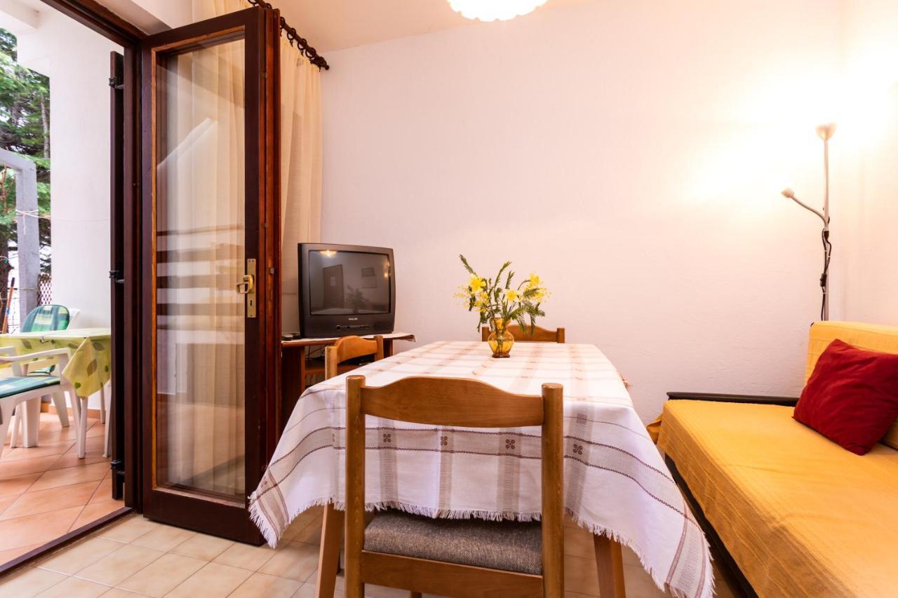 Rooms & Studio Apartment Mira Baska  Luaran gambar